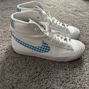 Nike White Sneakers with Blue Checkered Swoosh